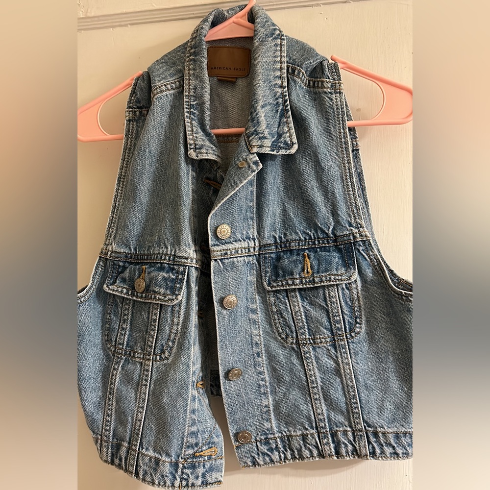 AE denim vest